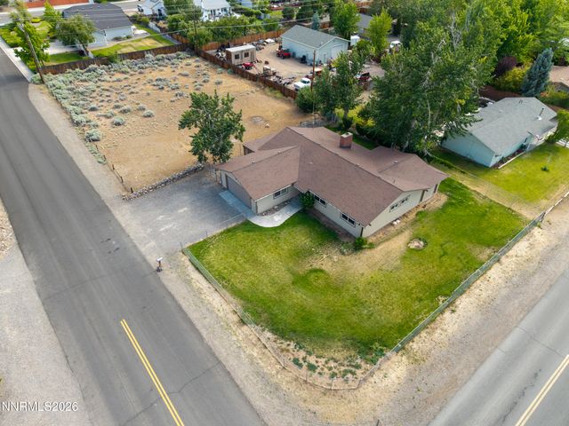 802 Lyell Way, Gardnerville, NV 89460