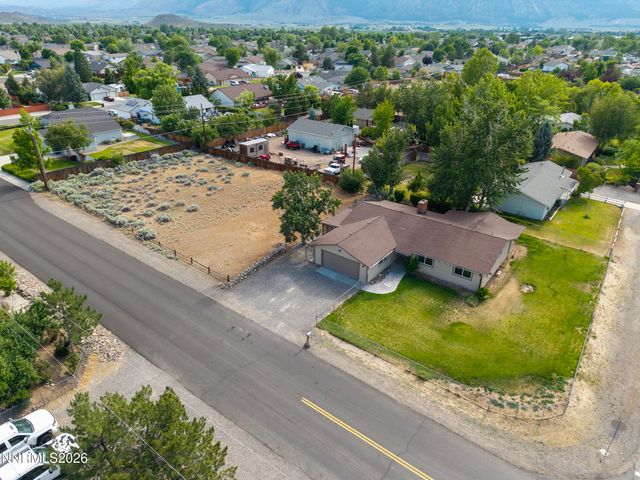 802 Lyell Way, Gardnerville, NV 89460