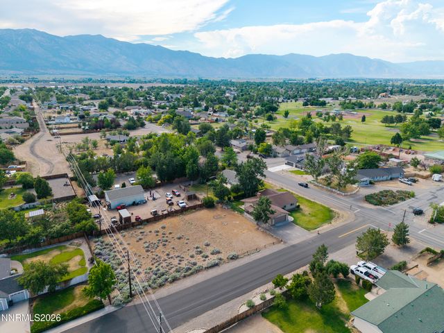 802 Lyell Way, Gardnerville, NV 89460