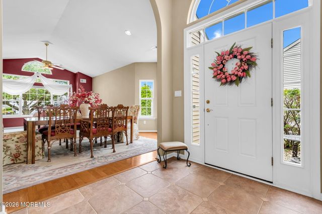 44 Kensington Road, Manchester, NJ 08759