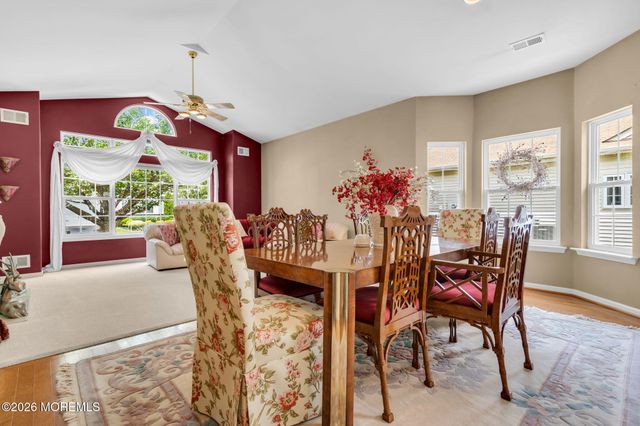 44 Kensington Road, Manchester, NJ 08759