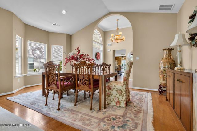 44 Kensington Road, Manchester, NJ 08759