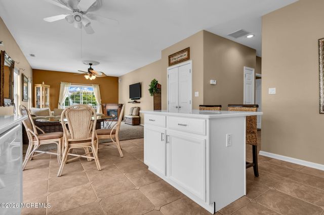 44 Kensington Road, Manchester, NJ 08759