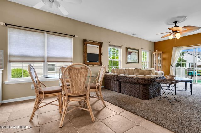 44 Kensington Road, Manchester, NJ 08759