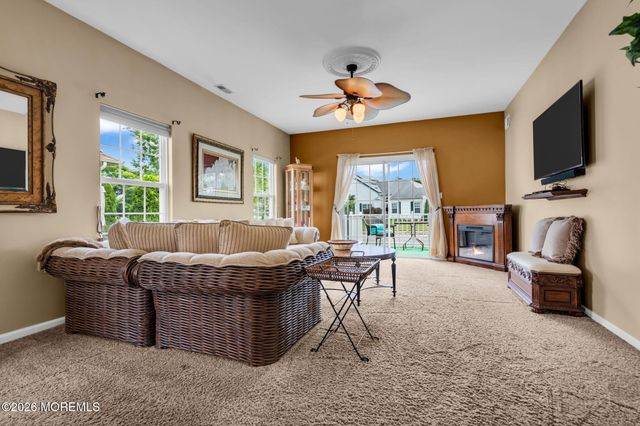 44 Kensington Road, Manchester, NJ 08759