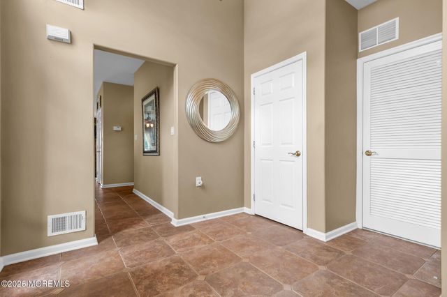44 Kensington Road, Manchester, NJ 08759
