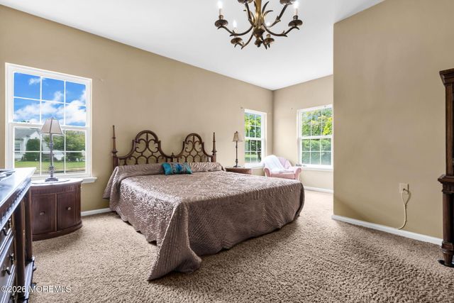 44 Kensington Road, Manchester, NJ 08759