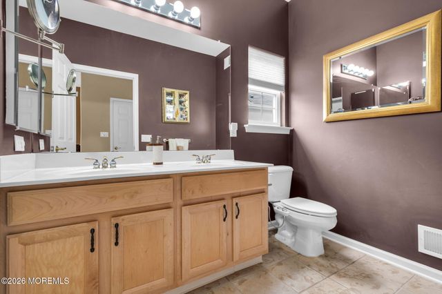44 Kensington Road, Manchester, NJ 08759