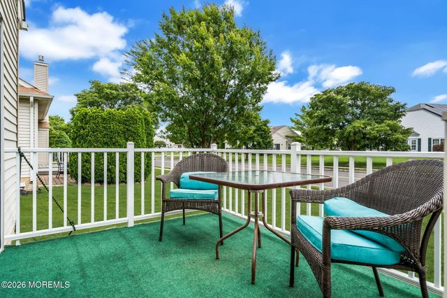 44 Kensington Road, Manchester, NJ 08759
