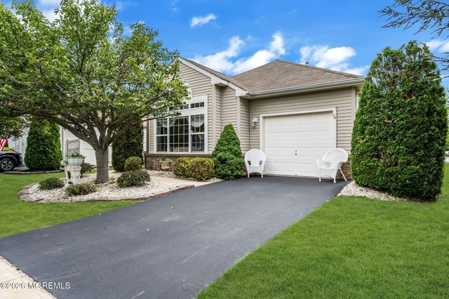 44 Kensington Road, Manchester, NJ 08759