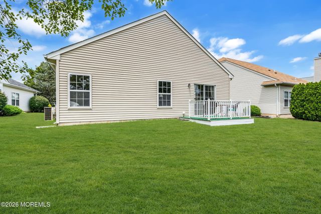 44 Kensington Road, Manchester, NJ 08759