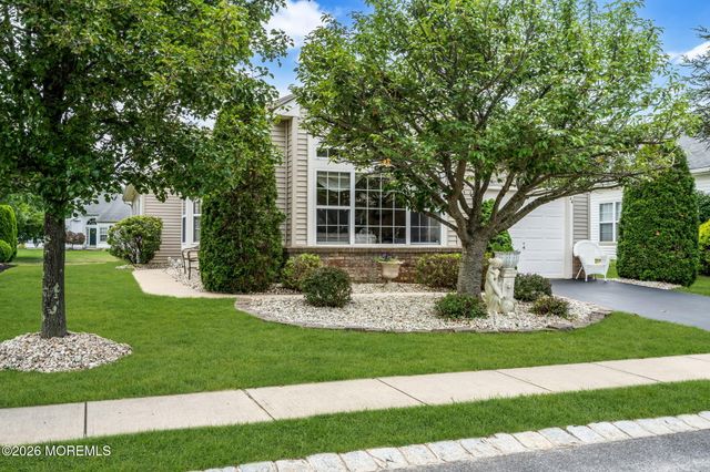 44 Kensington Road, Manchester, NJ 08759