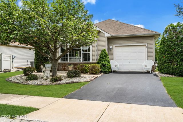 44 Kensington Road, Manchester, NJ 08759