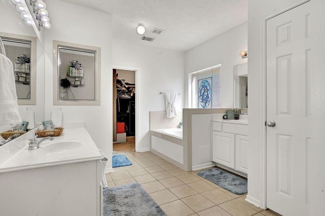 3422 Bay Breeze Drive, Seabrook, TX 77586