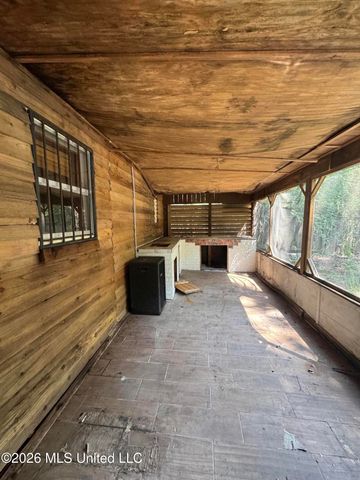 2894 Woodside Drive, Jackson, MS 39212