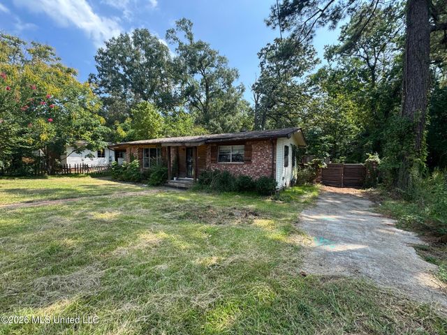 2894 Woodside Drive, Jackson, MS 39212