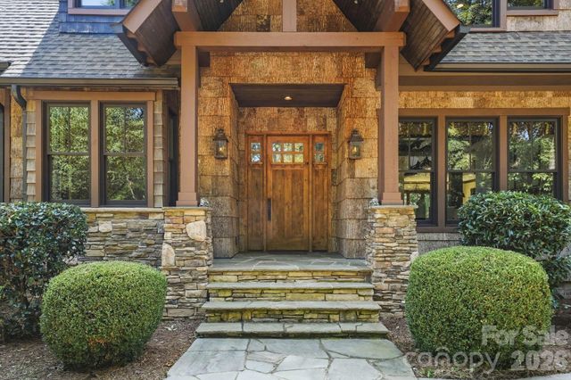 9208 Flying Eagle Lane, Charlotte, NC 28278