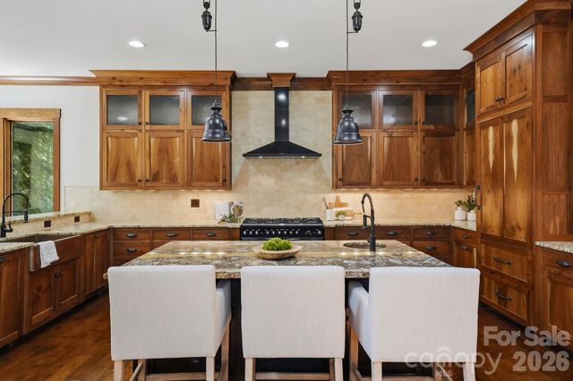 9208 Flying Eagle Lane, Charlotte, NC 28278