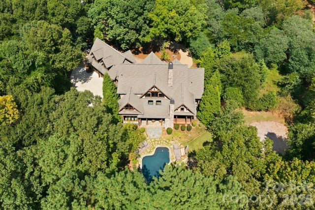 9208 Flying Eagle Lane, Charlotte, NC 28278