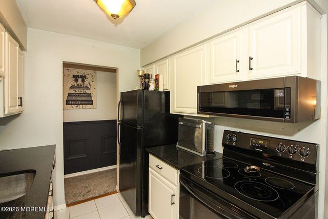 60 Manchester Court A, Freehold, NJ 07728