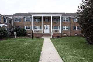 60 Manchester Court A, Freehold, NJ 07728