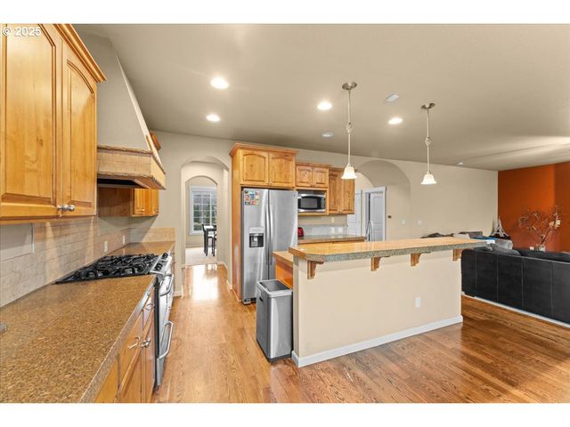 15485 Sw WILLAMETTE VALLEY Ct, Beaverton, OR 97007