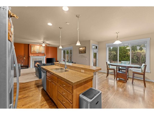 15485 Sw WILLAMETTE VALLEY Ct, Beaverton, OR 97007