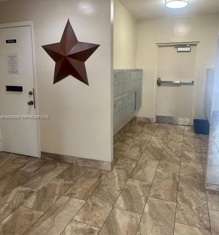 1811 Jefferson St 210, Hollywood, FL 33020