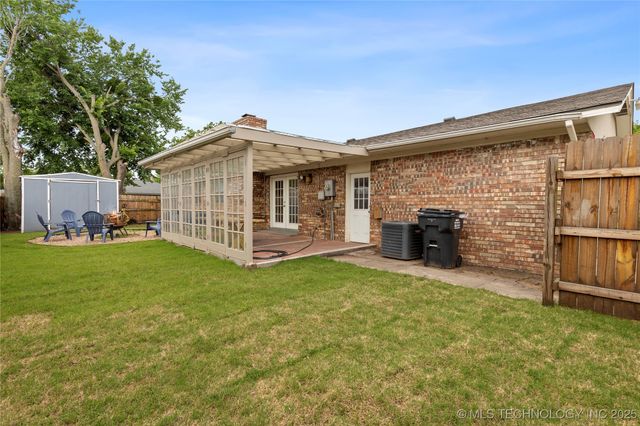 502 E D Street, Jenks, OK 74037