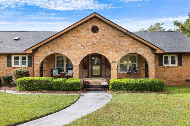 1062 Dominion Drive, Hanahan, SC 29410