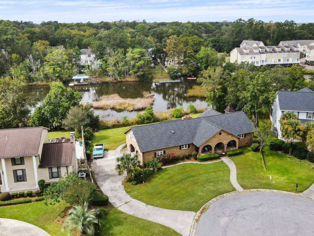 1062 Dominion Drive, Hanahan, SC 29410