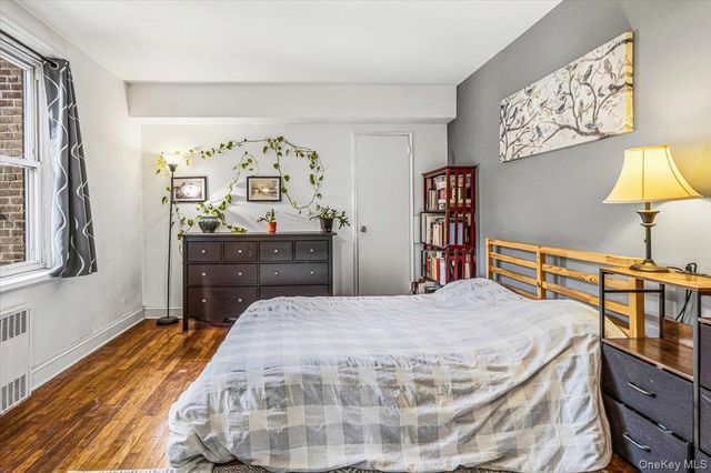 84-55 Daniels Street 2K, Briarwood, NY 11435