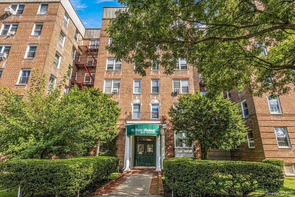 84-55 Daniels Street 2K, Briarwood, NY 11435 — exterior