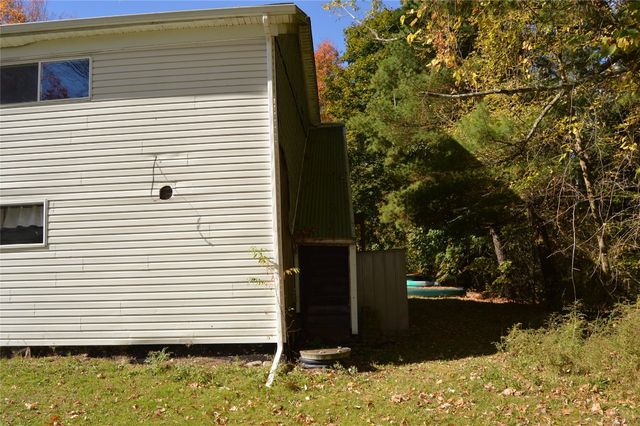 330 MCCLELLAN Street, Cambridge Springs, PA 16403