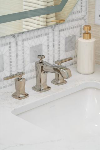 2089 S Parkwood Cir, Spokane, WA 99223