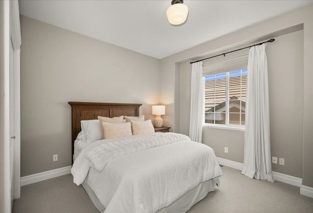 2089 S Parkwood Cir, Spokane, WA 99223