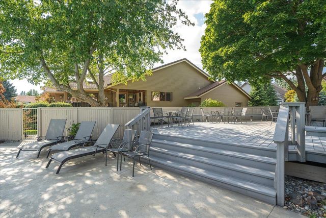 2089 S Parkwood Cir, Spokane, WA 99223