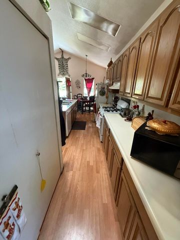 728 Lincoln Street, Red Bluff, CA 96080