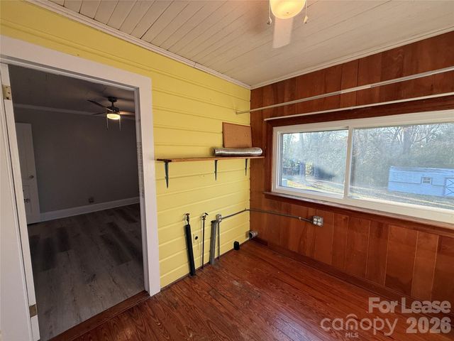 225 Hickory Drive, Mooresville, NC 28115