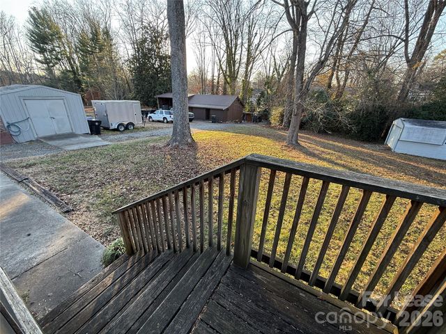 225 Hickory Drive, Mooresville, NC 28115