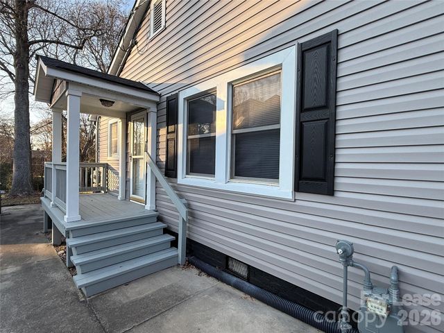 225 Hickory Drive, Mooresville, NC 28115