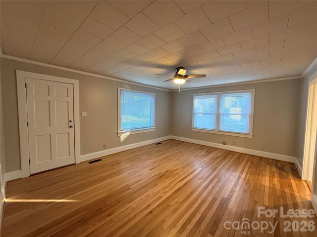 225 Hickory Drive, Mooresville, NC 28115