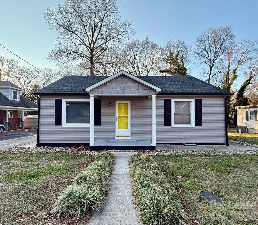 225 Hickory Drive, Mooresville, NC 28115