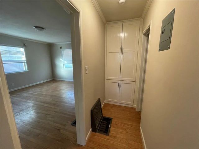 3311 W Alameda E, Burbank, CA 91505