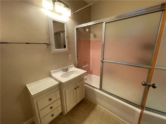 3311 W Alameda E, Burbank, CA 91505