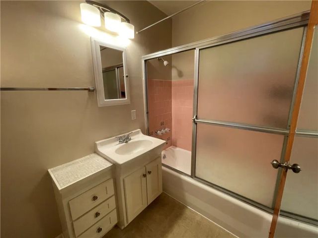 3311 W Alameda E, Burbank, CA 91505
