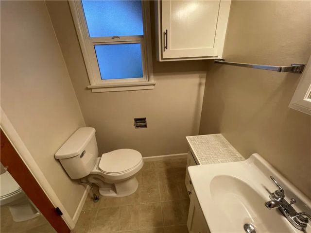 3311 W Alameda E, Burbank, CA 91505