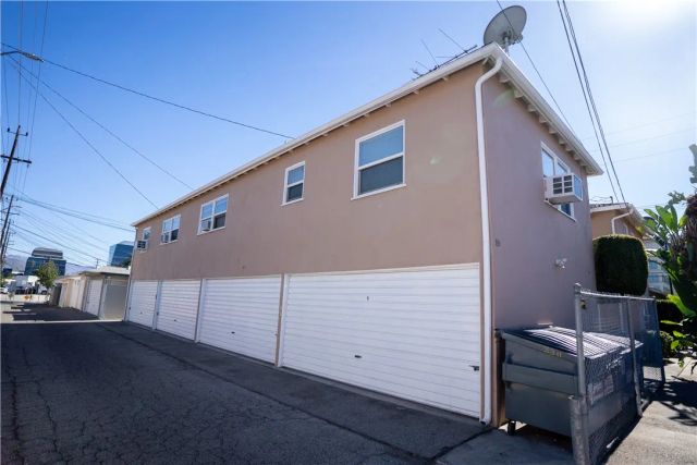 3311 W Alameda E, Burbank, CA 91505