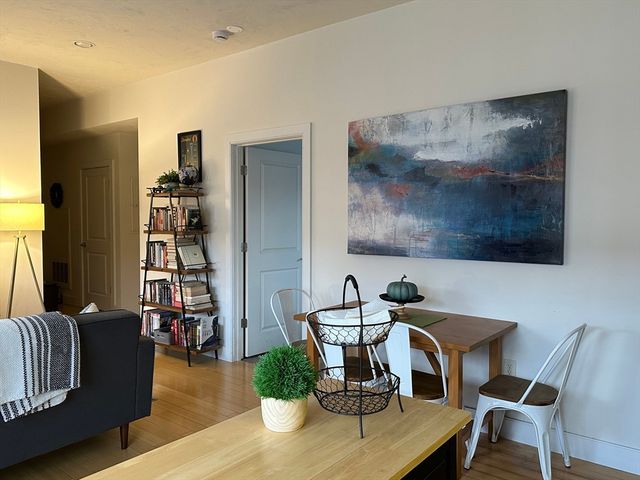 9 Gardner Street 10, Boston, MA 02134