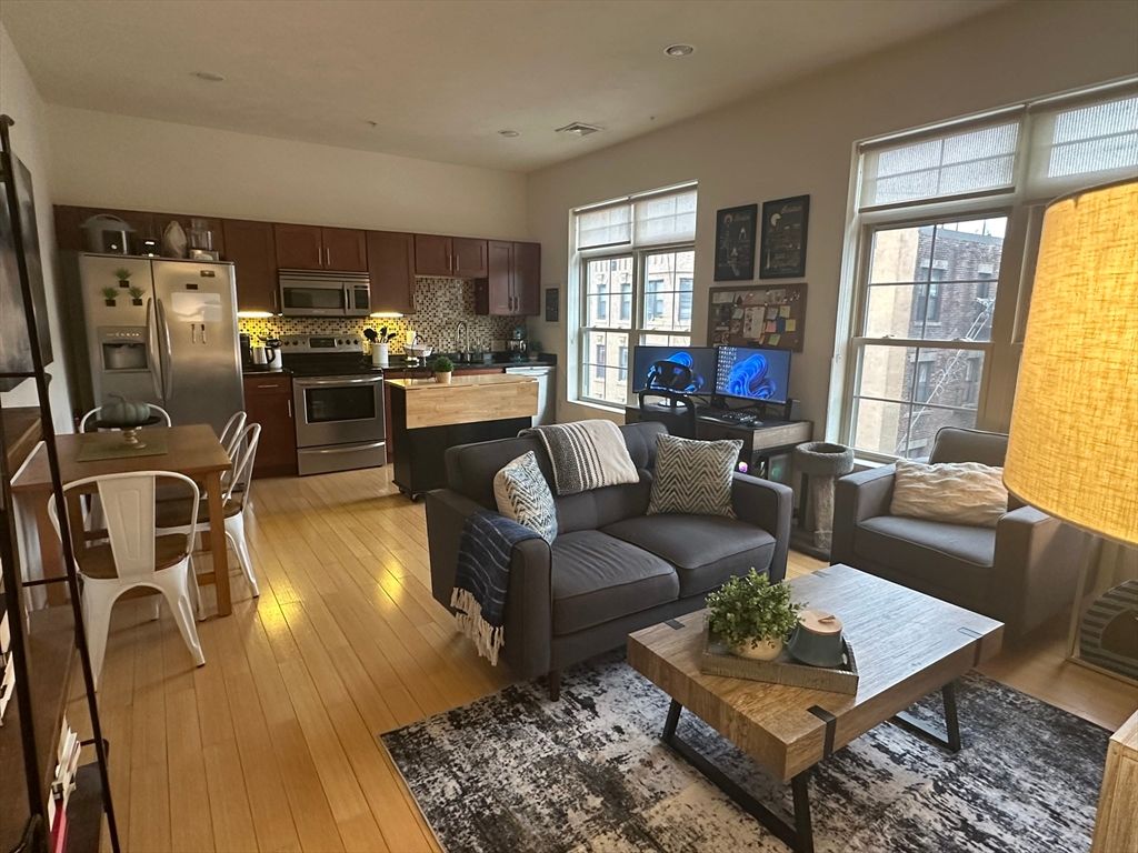 9 Gardner Street 10, Boston, MA 02134